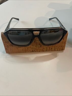 Maui Jim Wedge Black Aviator Sunglasses with Gray Lenses